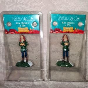 TWO Ree Bakes A Pie - The Pioneer Women figurines NEW